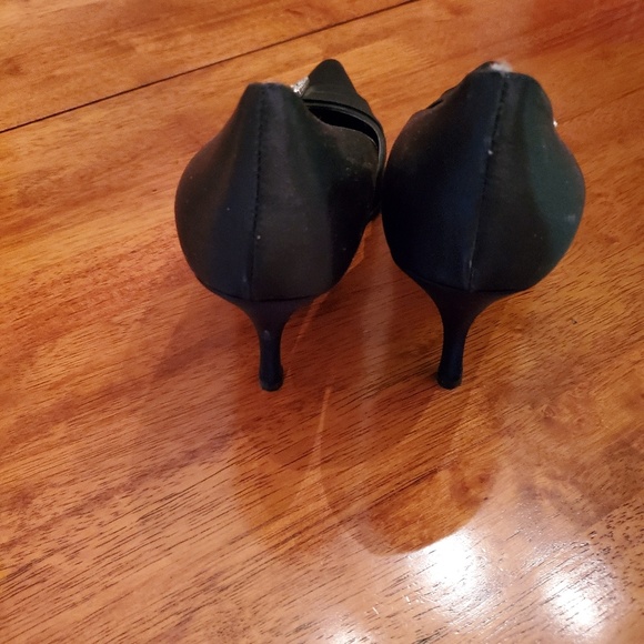 Shoes - Picture 3 of 4